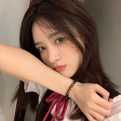 黑夜中的玻璃人偶